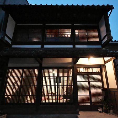 Kanazawa Guest House East Mountain Exterior foto
