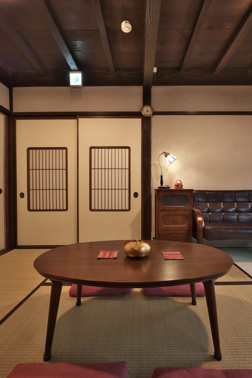 Kanazawa Guest House East Mountain Exterior foto