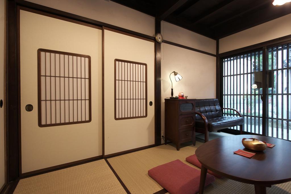 Kanazawa Guest House East Mountain Exterior foto
