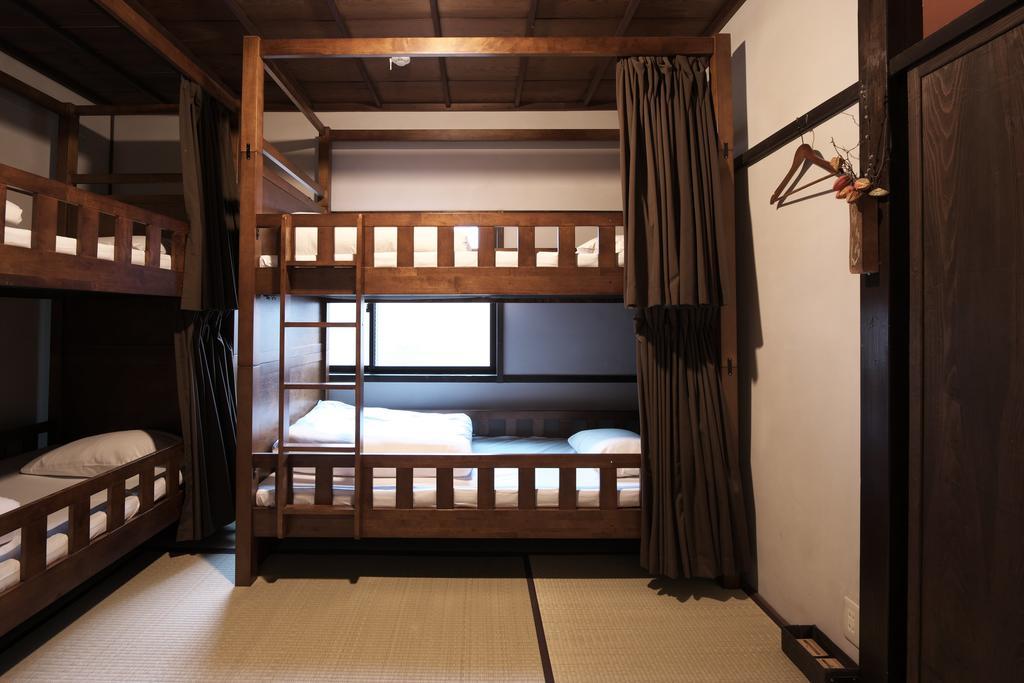 Kanazawa Guest House East Mountain Exterior foto